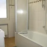 Diamond House Deluxe 6 *