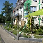 Diamond House Deluxe 6
