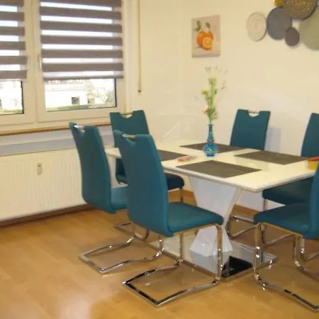 Diamond House Deluxe 6 *