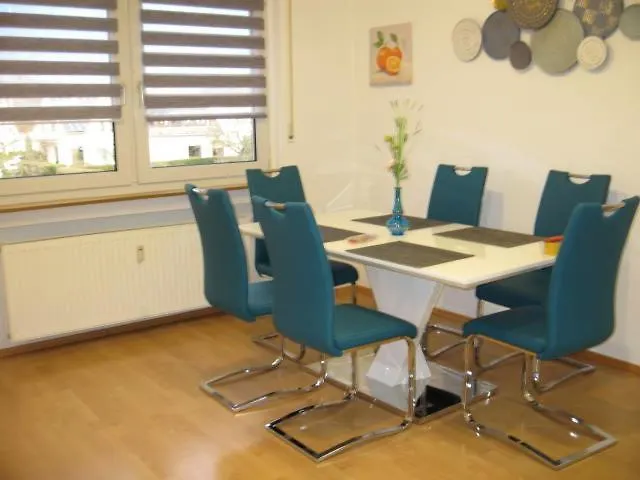 Diamond House Deluxe 6 *