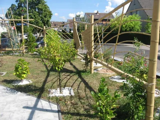 Diamond House Deluxe 6 *